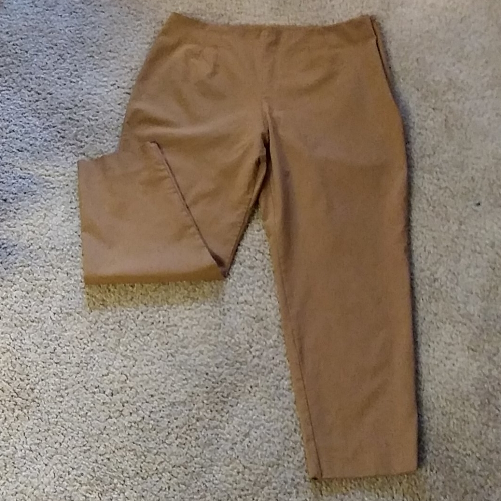 Stretch golden capris